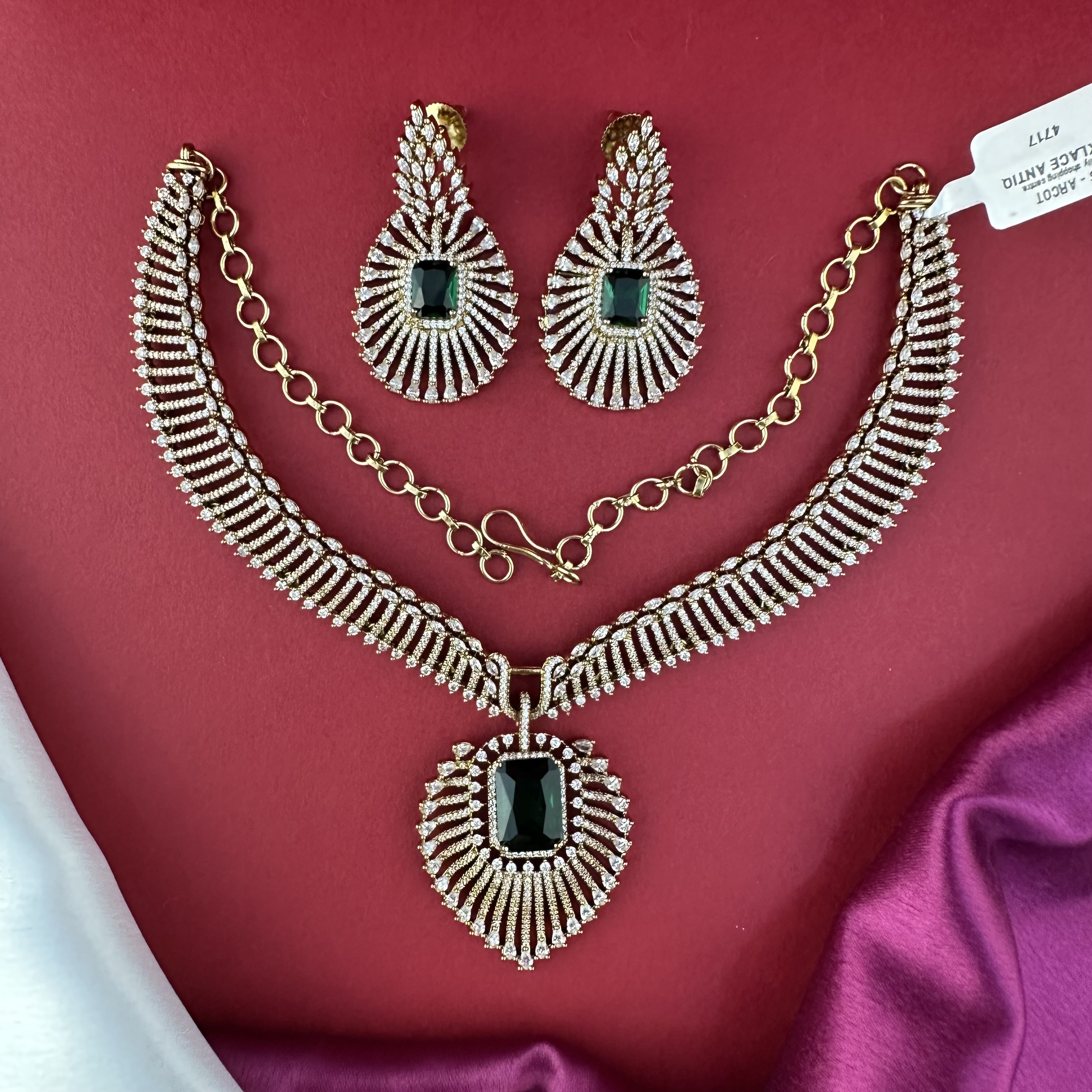 Victorian Necklace NL00006GR
