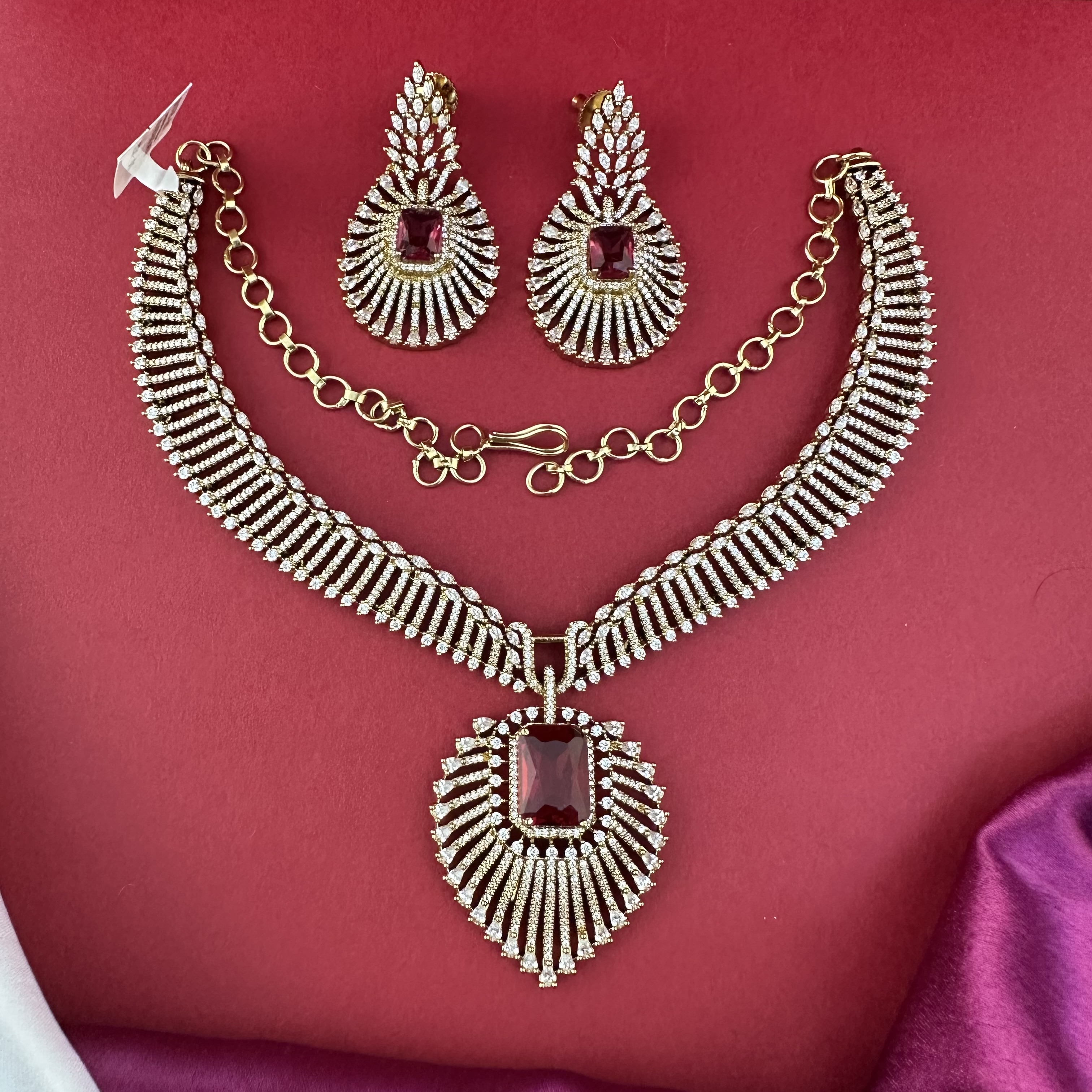 Victorian Necklace NL00006RD